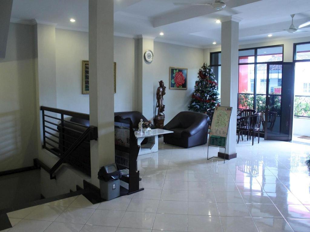 Tasik Jogja Hotel Yogyakarta Exterior foto